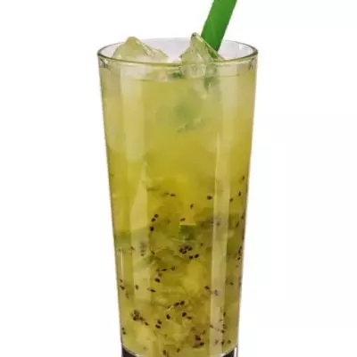 French Kiwi & Apple Caipirinha