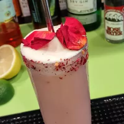 Roseberry Gin Fizz