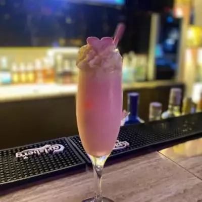 Pinky tipsy
