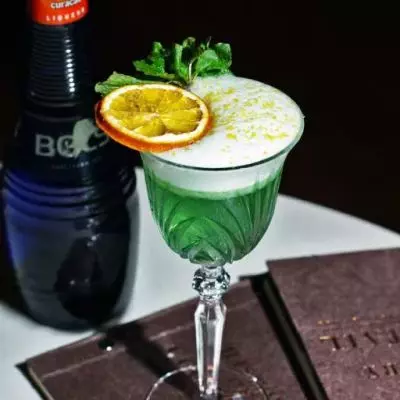 Night Behind Wallbanger