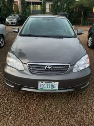 TOYOTA Corolla