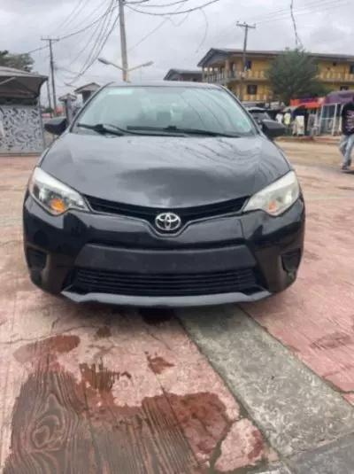 TOYOTA Corolla