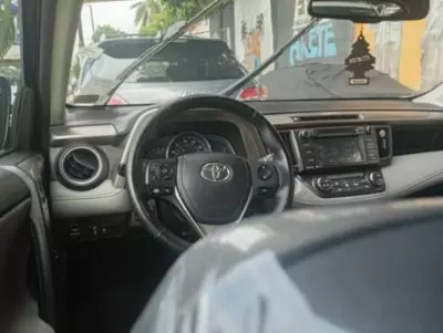 TOYOTA RAV 4