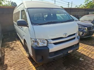 TOYOTA Hiace (High Roof)
