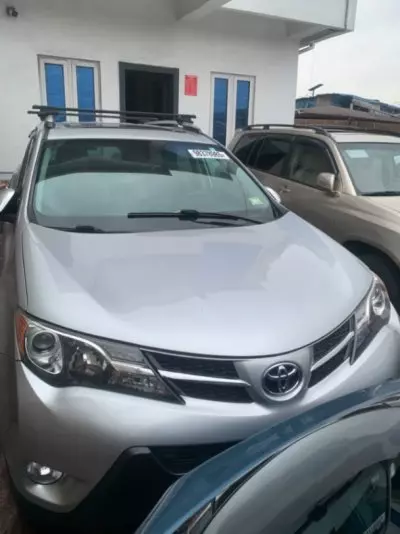 TOYOTA RAV 4