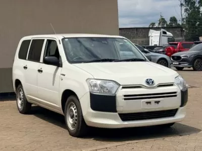 Toyota Succeed 