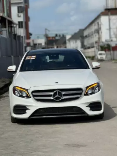 Mercedes-Benz E 300