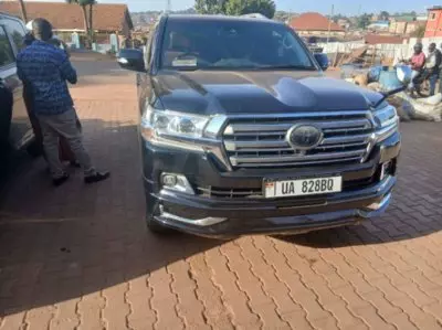 Toyota Landcruiser  V8