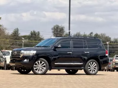 TOYOTA Landcruiser ZX