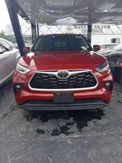 TOYOTA Highlander