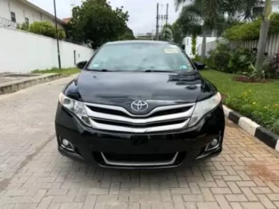 TOYOTA Venza