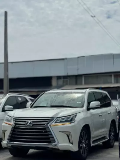 Lexus LX 570