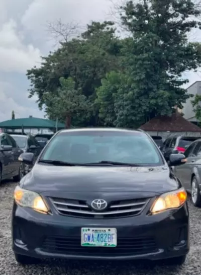 TOYOTA Corolla