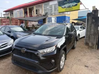 TOYOTA RAV 4