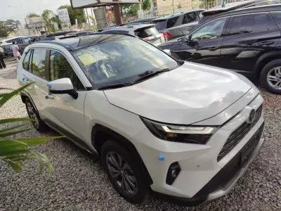 TOYOTA RAV 4