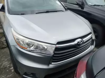 TOYOTA Highlander