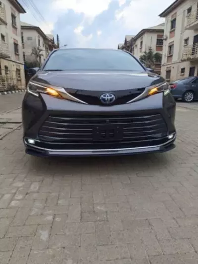 Toyota Sienna