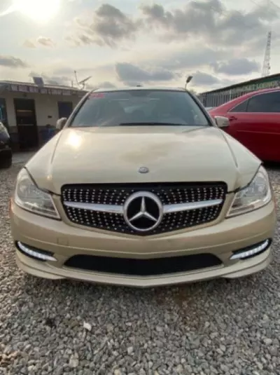 Mercedes-Benz C 300