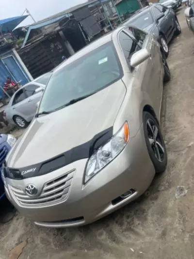 TOYOTA Camry