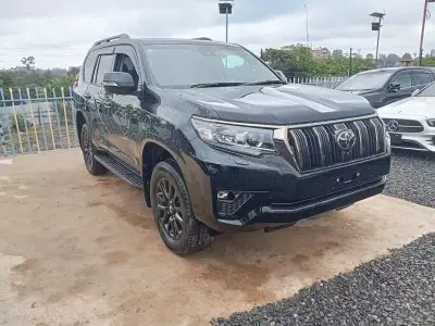 TOYOTA Landcruiser Prado
