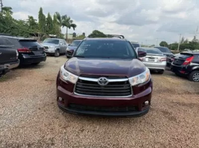 TOYOTA Highlander
