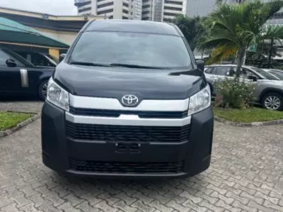 TOYOTA Hiace