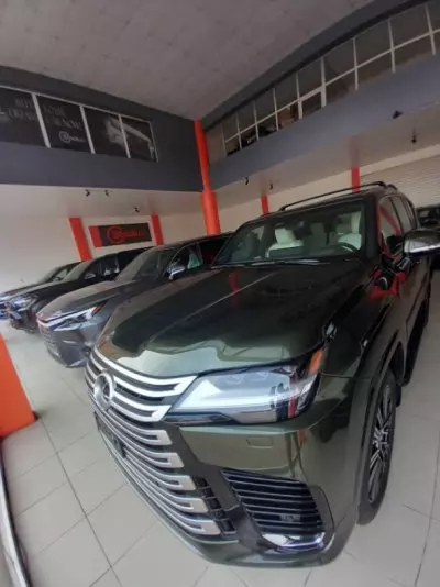 Lexus LX 600