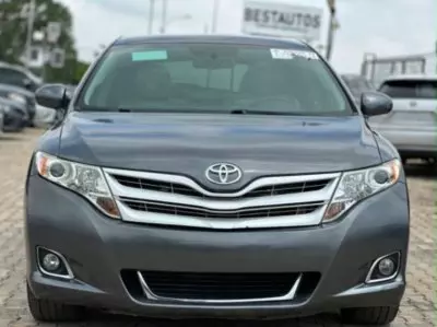 TOYOTA Venza