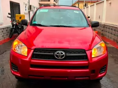 TOYOTA RAV 4