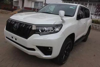 TOYOTA Landcruiser Prado