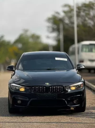 BMW 320i