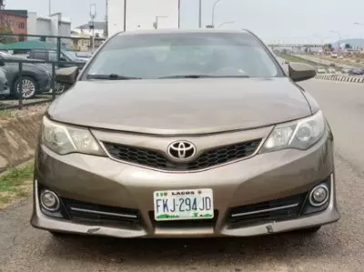 TOYOTA Camry