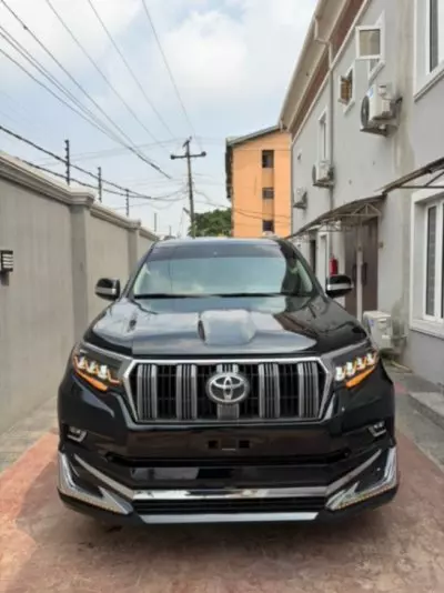 TOYOTA LANDCRUISER VXR