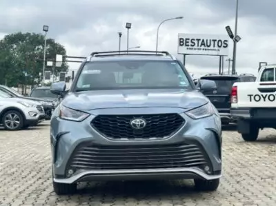 TOYOTA Highlander