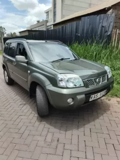 Nissan X-TRAIL