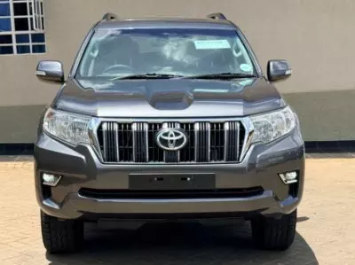 TOYOTA Land Cruiser VX