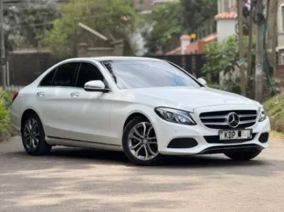 Mercedes-Benz C200