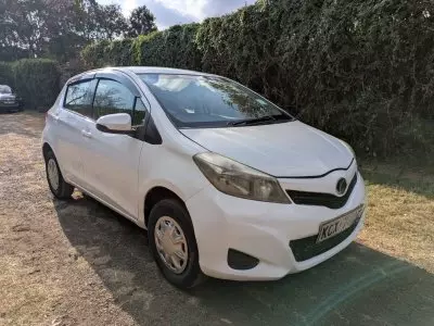 TOYOTA Vitz