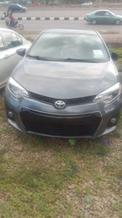 TOYOTA Corolla