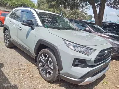 TOYOTA RAV 4