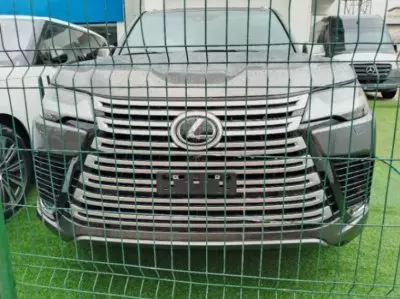 Lexus LX 600