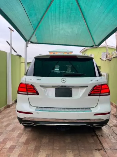 Mercedes-Benz GLE 400