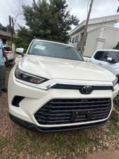 TOYOTA Grand Highlander