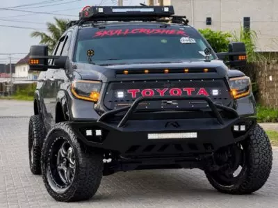TOYOTA Tundra