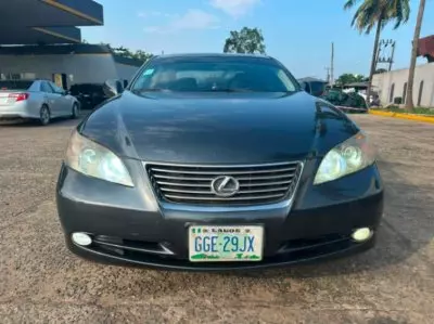 Lexus ES