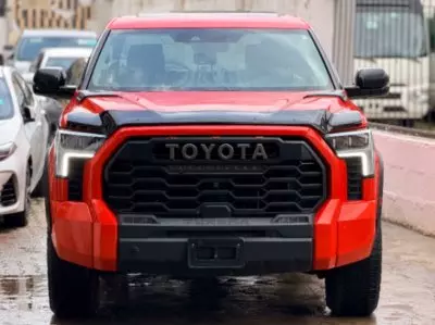 TOYOTA Tacoma