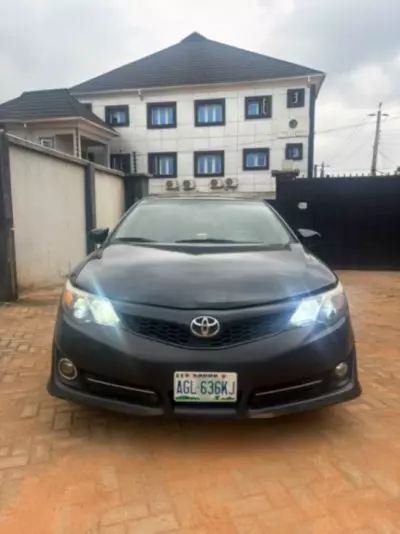 TOYOTA Camry