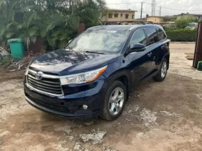 TOYOTA Highlander