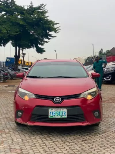 TOYOTA Corolla
