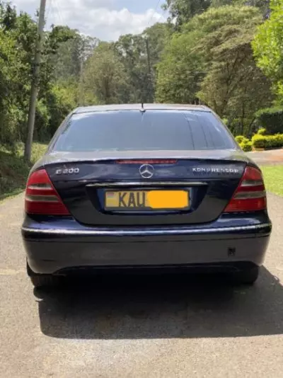 Mercedes-Benz E 200
